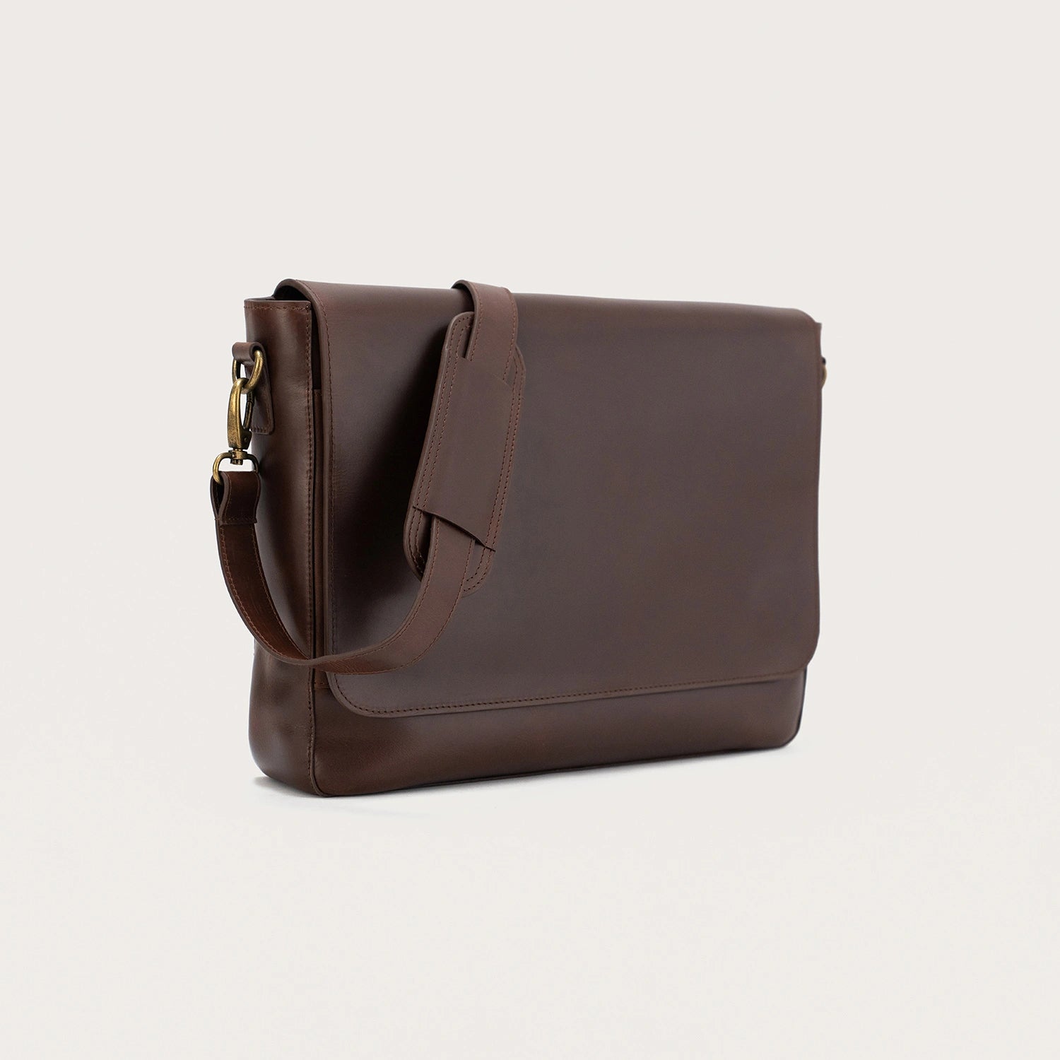 The Carismatico Vintage Brown Leather Messenger Bag - image 9