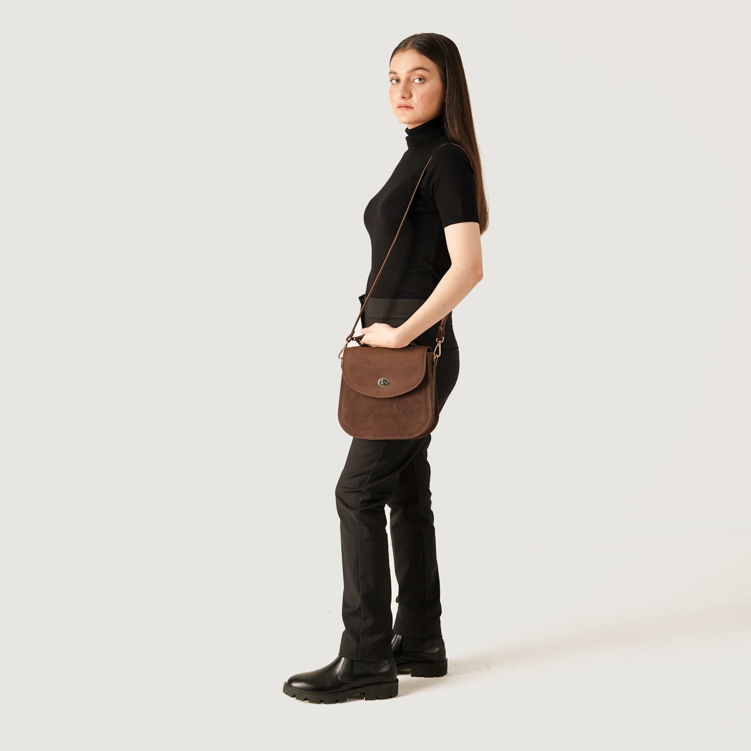 The Sandra Vintage Tan Leather Saddle Bag - image 9