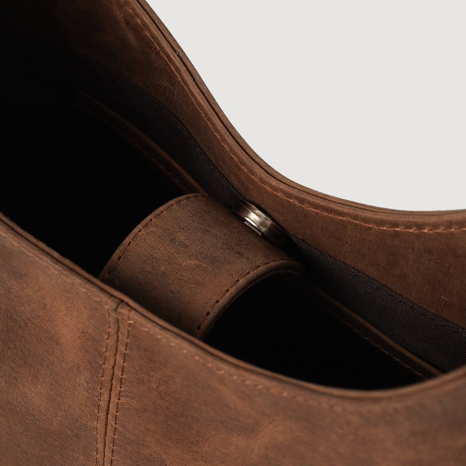 The Stefani Vintage Tan Brown Leather Hobo Bag - image 7
